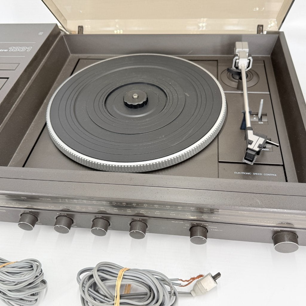 Philips 1331 Platenspeler | Let op: Tape werkt niet!, Philips, Gebruikt, Support@philips.com, Philips Center
Amstelplein 2
1096 BC Amsterdam
Netherlands