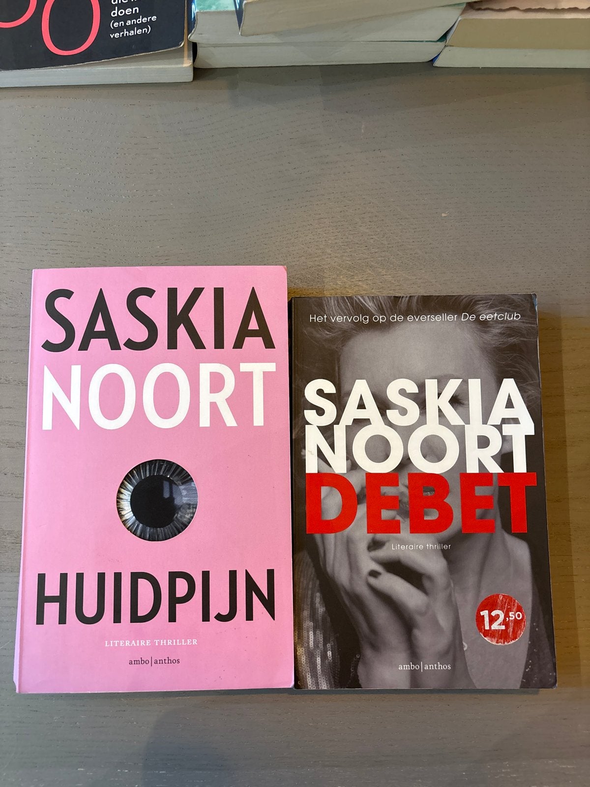 Saskia Noort: Huidpijn & Debet - Literaire Thrillers, Ophalen of Verzenden, Zo goed als nieuw, Nederland
