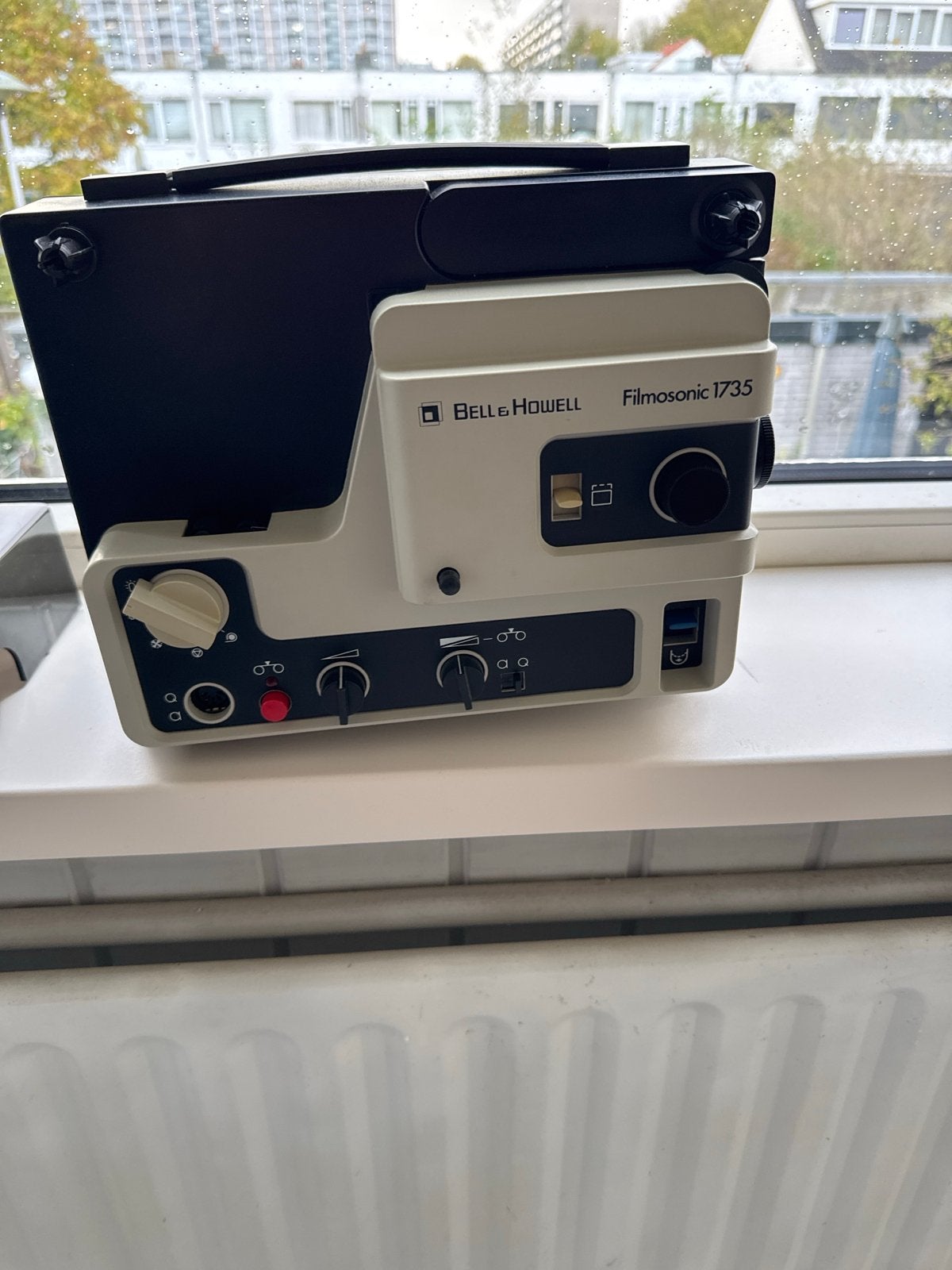 Bell & Howell Filmosonic 1735 Super 8 Filmprojector, Ophalen, Gebruikt, Met scherm