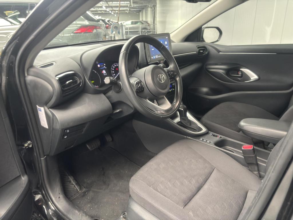 Toyota Yaris 1.5 Hybrid 115 Active, Gebruikt, Bedrijf, 26 km/l, Hybride Elektrisch/Benzine