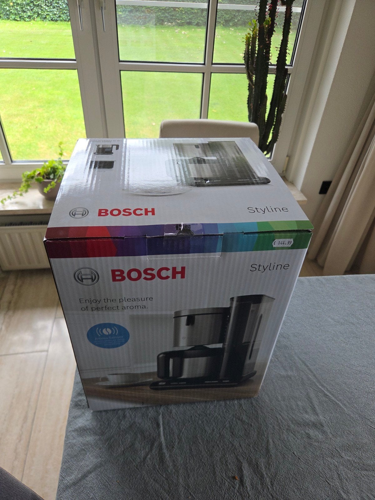 Nieuwe Bosch Styline Koffiezetapparaat TKA8A683, Witgoed en Apparatuur, Koffiezetapparaten, Ophalen, 10 kopjes of meer, Gemalen koffie