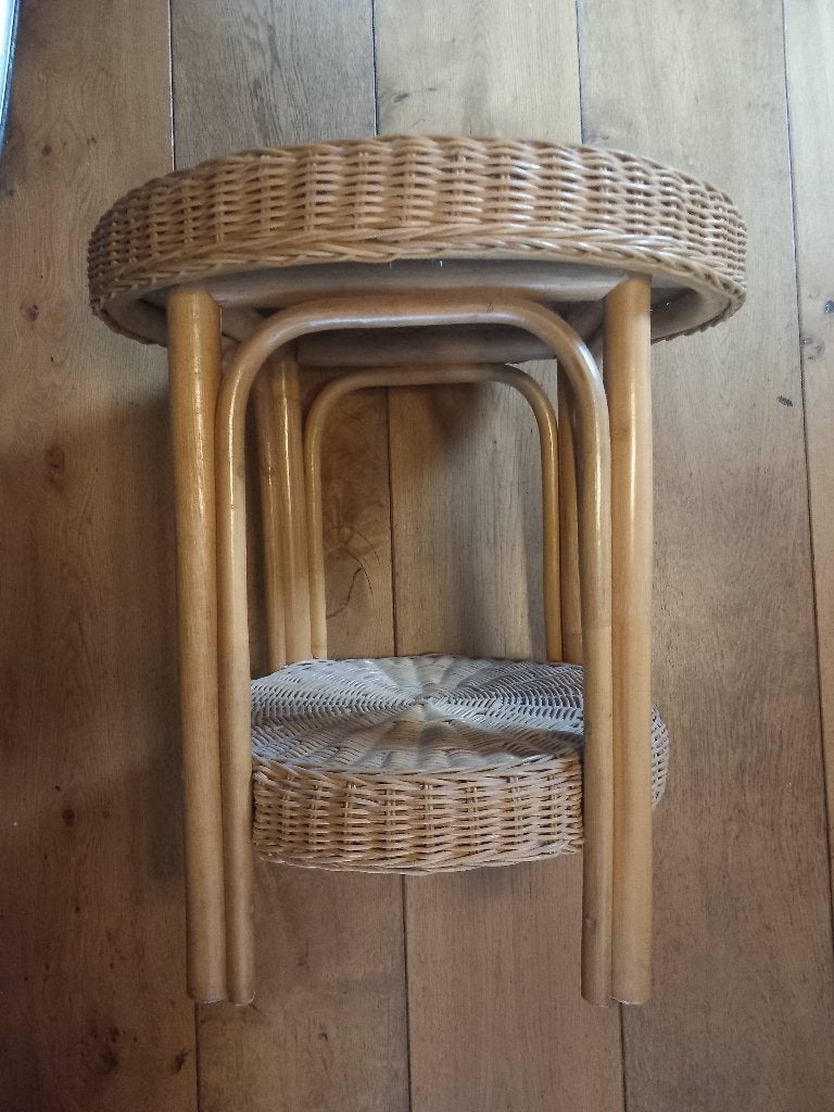 Vintage rotan bijzettafel - 2 lagen, Minder dan 55 cm, Vintage boho stijl, Rond, Zo goed als nieuw