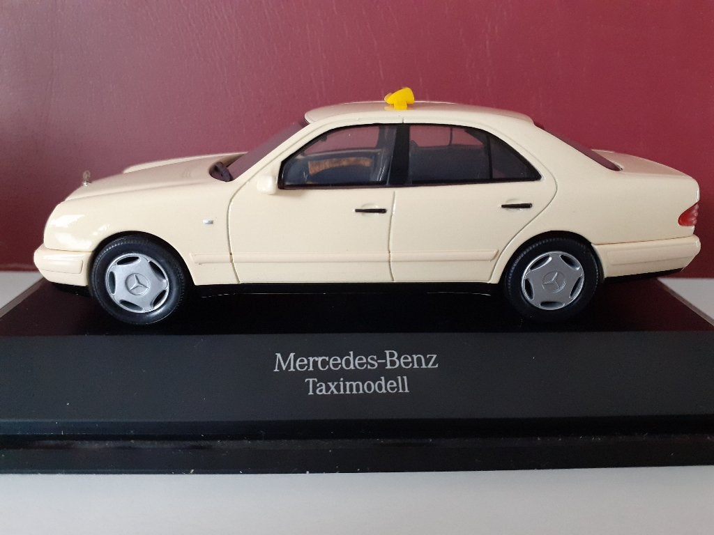 Mercedes-Benz E-klasse Taximodel 1/43, Ophalen of Verzenden, Nieuw, Auto, Overige merken