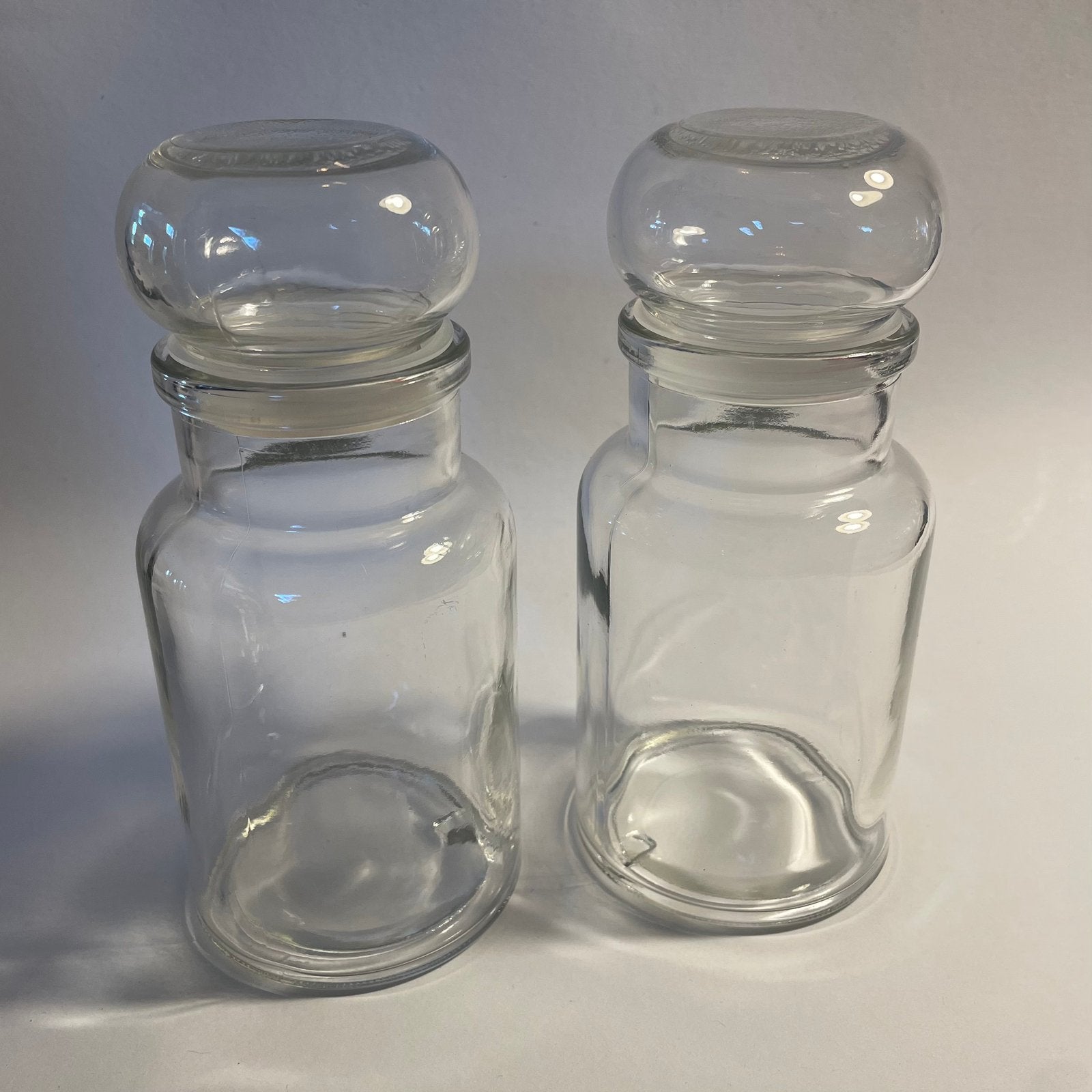 Twee glazen potjes met glazen dop, transparant, Huis en Inrichting, Ophalen of Verzenden, Zo goed als nieuw