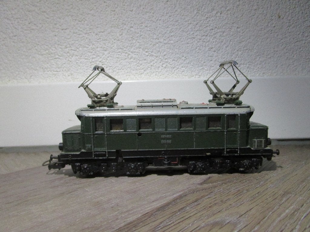 Marklin 3011 elektrische locomotief., Wisselstroom, Gebruikt, Locomotief, Ophalen of Verzenden
