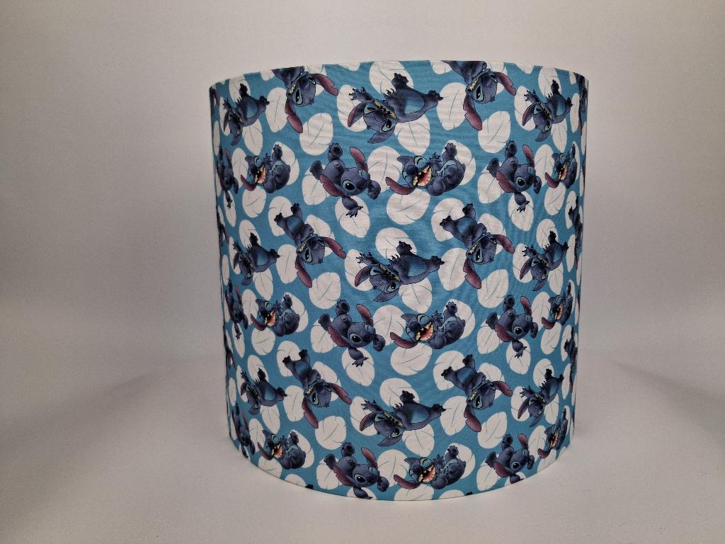 Handgemaakte Ronde Lampenkap met Stitch Stof Versierd, 25 tot 50 cm, Blauw, Rond, Ophalen of Verzenden