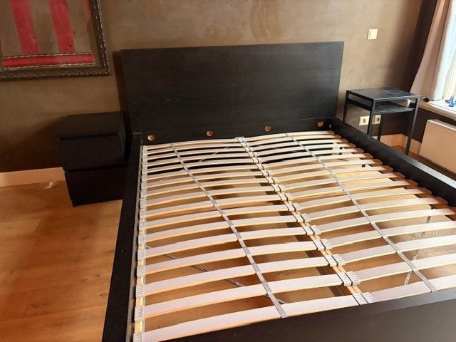 IKEA Malm bed + nachtkastje, Huis en Inrichting, Slaapkamer | Bedden, Ophalen, Zwart, Tweepersoons, Zo goed als nieuw