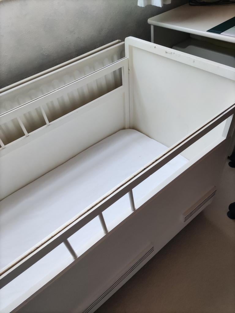 wit ledikant babybedje met lattenbodem, matras en "hemeltje", Ophalen, Gebruikt, Ledikant