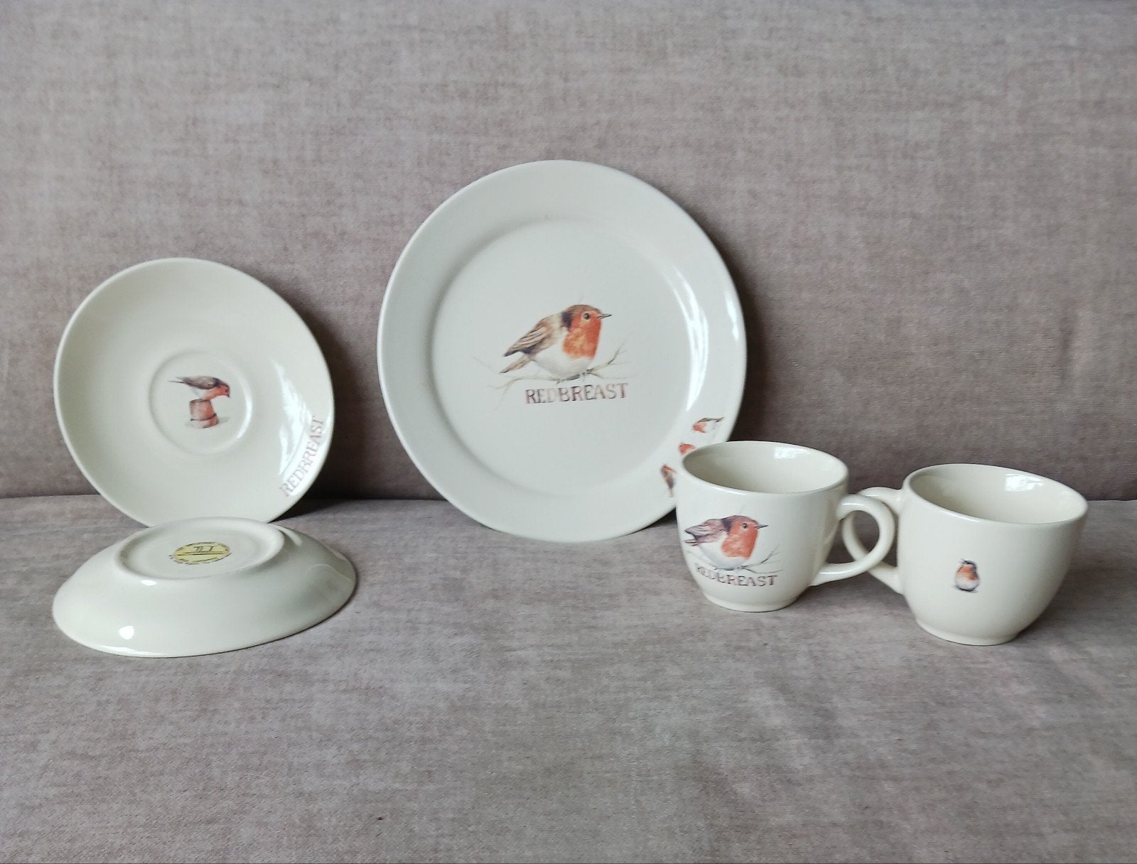 Ontbijtservies Jet Redbreast - Bord, kop en schotel, Ophalen, Keramiek, Landelijk/Boerenbont, Zo goed als nieuw