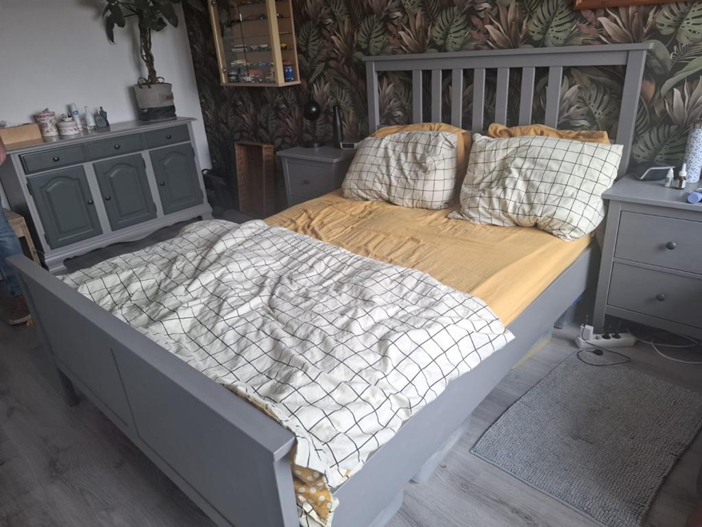 Ikea Hemnes bed grijs 140x200, met lattenbodems, Ophalen, Gebruikt, Tweepersoons, 140 cm