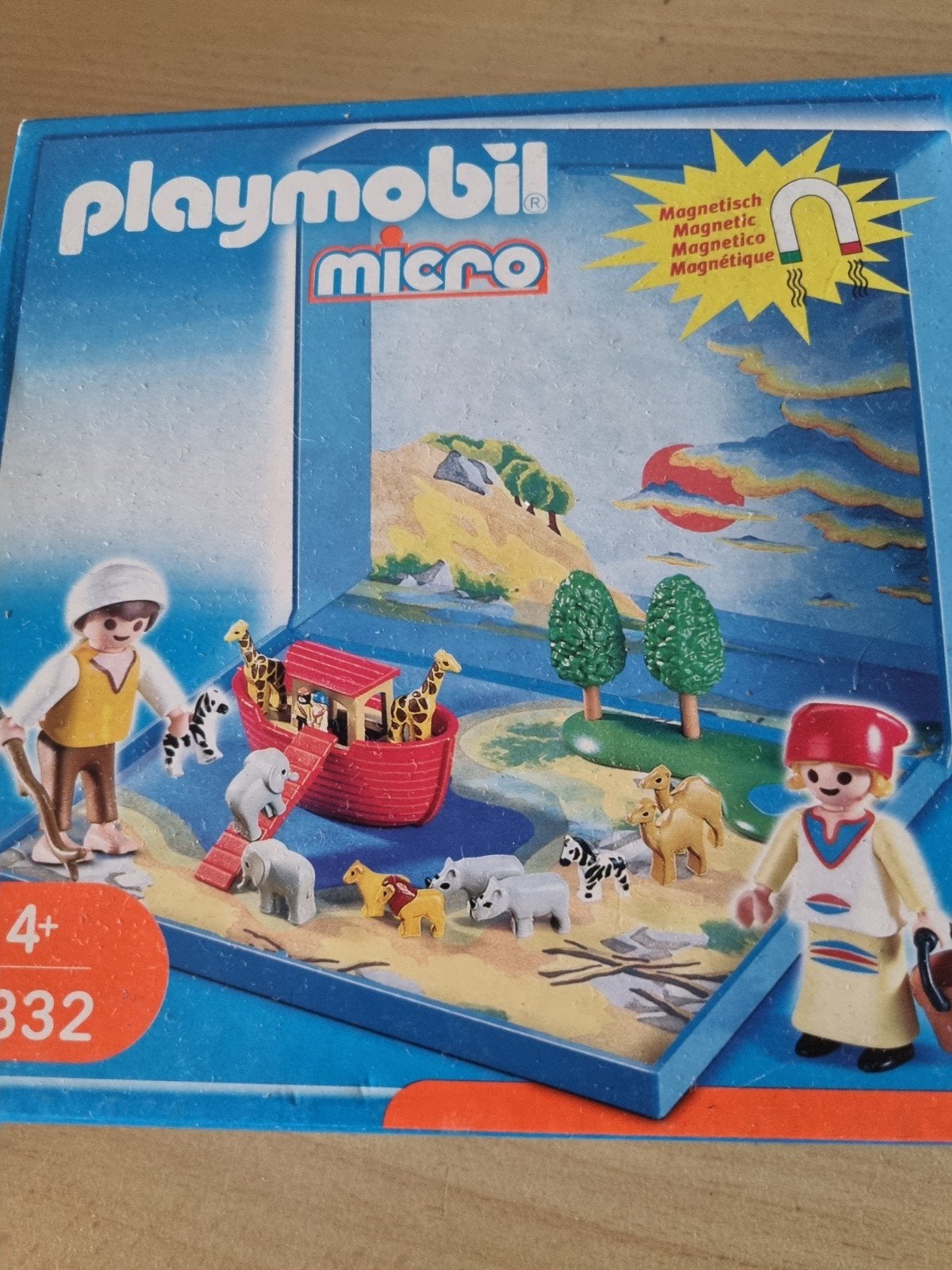 2 x playmobil micro, Complete set, Ophalen of Verzenden, Zo goed als nieuw, Figuren
