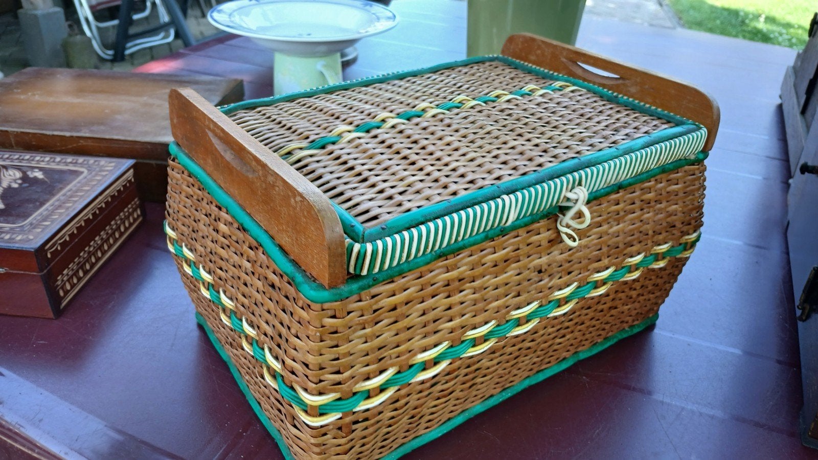Vintage naaimandje 20 x 31 cm en 17,5 cm hoogte, Huis en Inrichting, Woonaccessoires | Schalen en Manden, Gebruikt, Mand, Ophalen of Verzenden