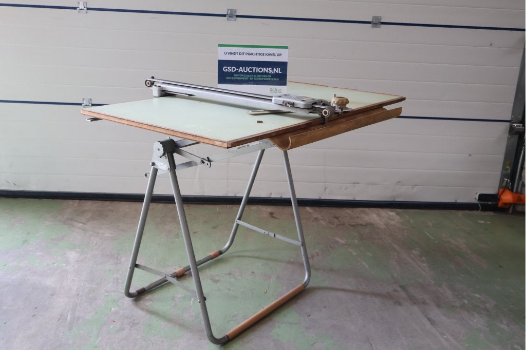 Vintage industriële tekentafel met een metalen frame, Ophalen of Verzenden, Niet ingevuld, Niet ingevuld, Niet ingevuld