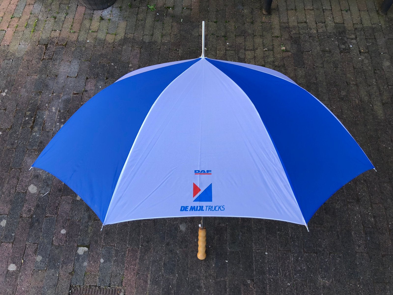 Nieuwe paraplu DAF Trucks De Mijl Dordrecht, Ophalen of Verzenden, Zo goed als nieuw, Auto's