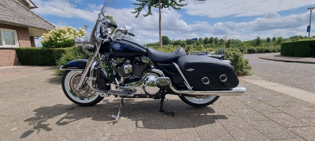Harley-Davidson Road King Classic FLHRCI - 2004 - 10.600 km, 2 cilinders, Occasion, Motorrijbewijs A, Particulier