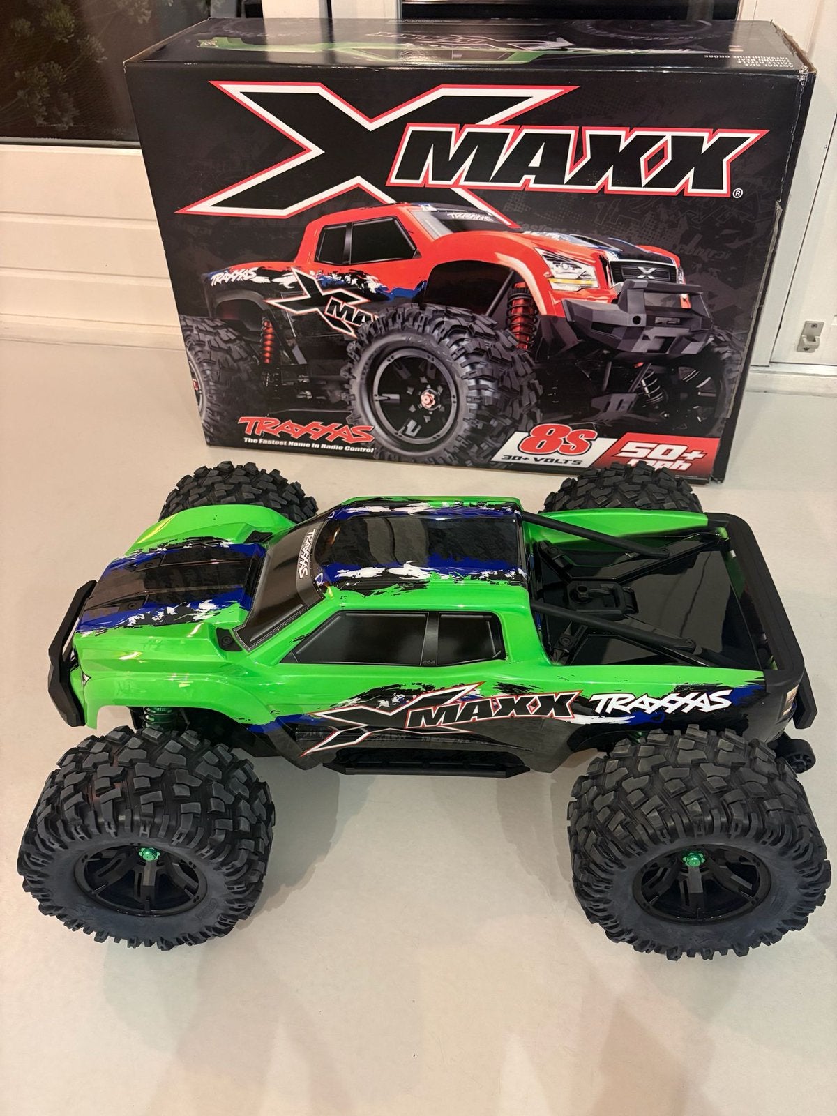 Traxxas Xmaxx model 77086-4 nieuw, Hobby en Vrije tijd, Ophalen, Nieuw, Auto offroad