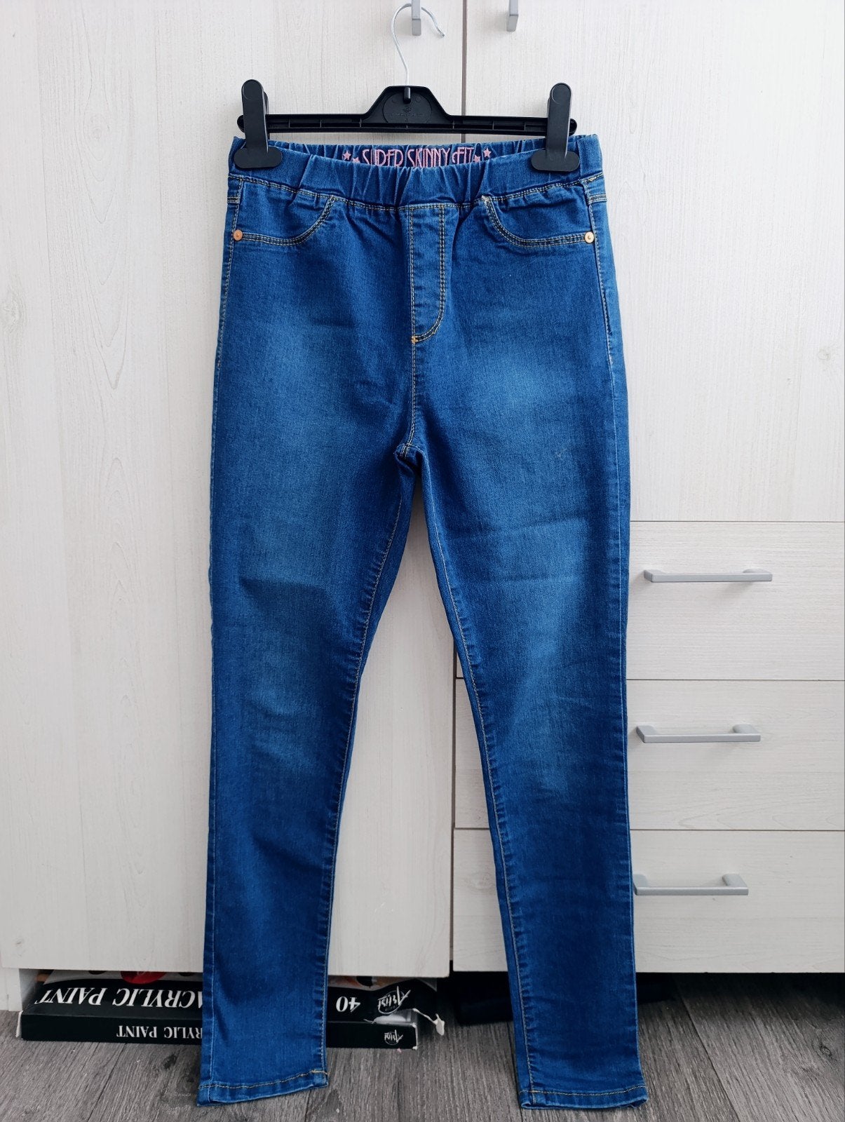 Blauwe broek voor meisjes van 11-12 jaar., Jongen of Meisje, Zo goed als nieuw, Ophalen, Broek