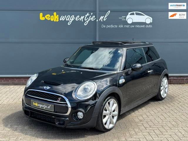 Mini Mini 2.0 Cooper S Chili *pano *leder *stoelv. *climate, Voorwielaandrijving, 1998 cc, Gebruikt, Zwart