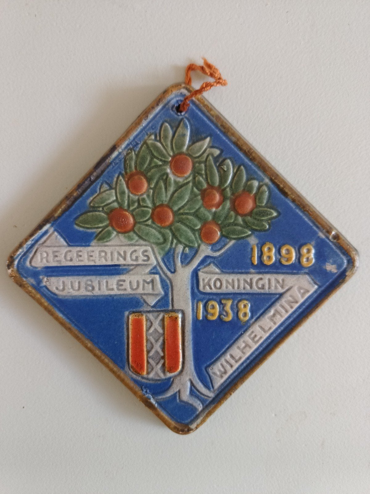 Cloisonné tegel Wilhelmina jubileum 1938 Goedewaagen, Ophalen of Verzenden