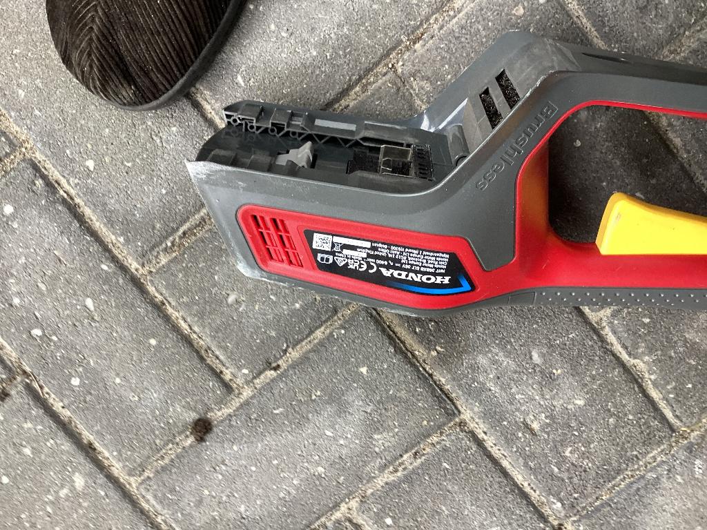 Trimmer voor gras, Ophalen, Honda, Gebruikt, Accu
