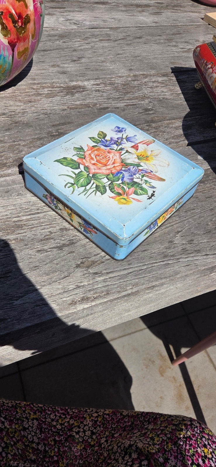 Vintage blikken doos met bloemenprint, Ophalen