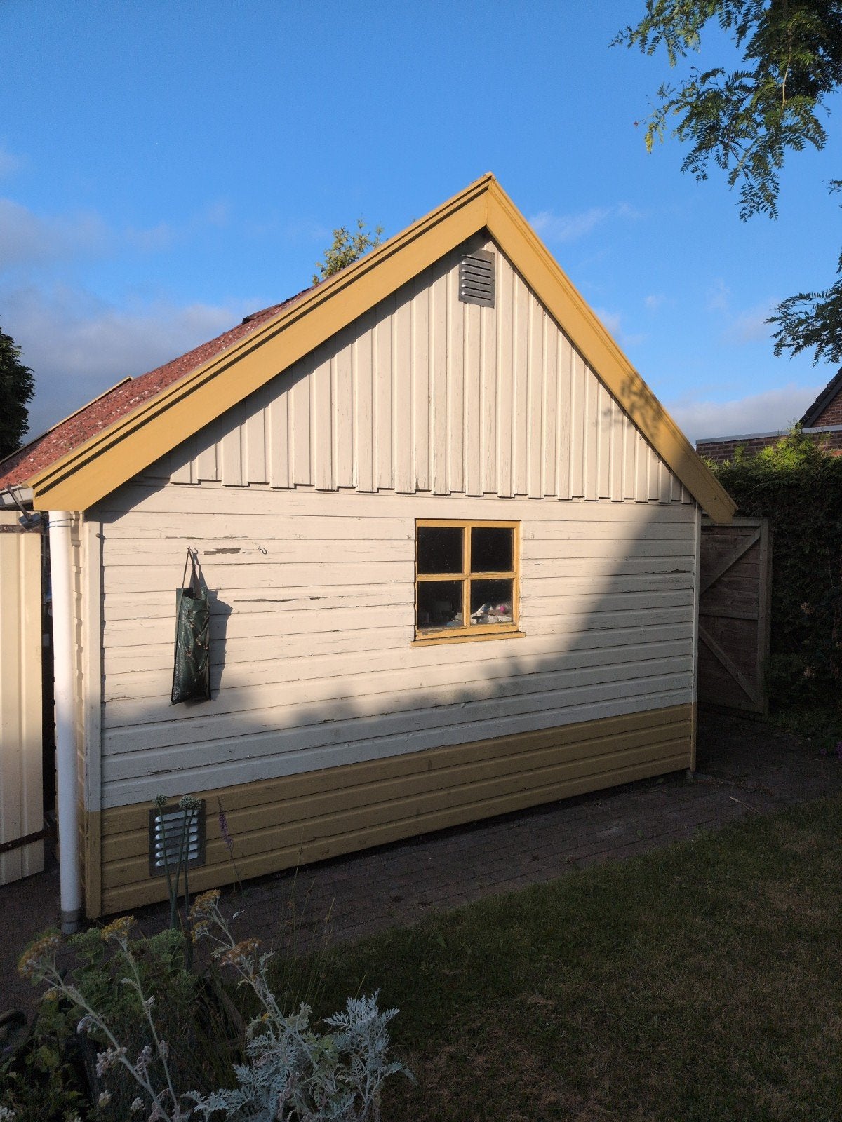 Garage, schuur 7x4x3,65m met elektrische garagedeur, Huizen en Kamers, Garages en Parkeerplaatsen