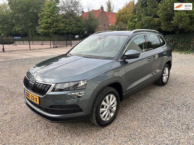 Skoda KAROQ 1.5 TSI ACT Style, Voorwielaandrijving, Stof, Euro 6, 4 cilinders