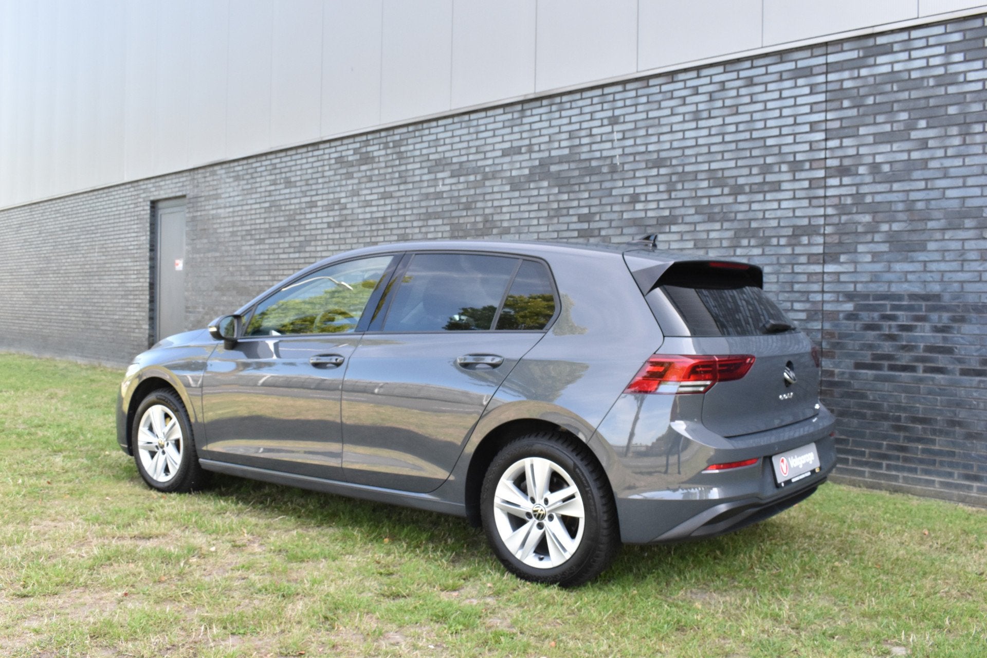 Volkswagen Golf 1.0 eTSI Life Business Automaat Navigatie/Ca, Stof, Gebruikt, 1204 kg, Origineel Nederlands