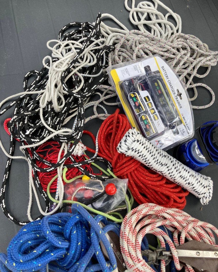 Zeilboot spullen grootschoot touw etc bootaccesoires, Watersport en Boten, Accessoires en Onderhoud, Ophalen
