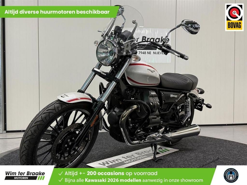 Moto Guzzi V9 ROAMER (bj 2017) 13,555 km, Motoren, 853 cc, 2 cilinders, Bedrijf, Onbekend