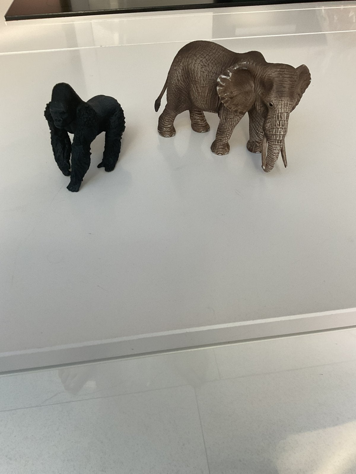 Schleich dierentuin dieren olifant en gorilla, Ophalen, Zo goed als nieuw, Wild dier, Beeldje of Figuurtje