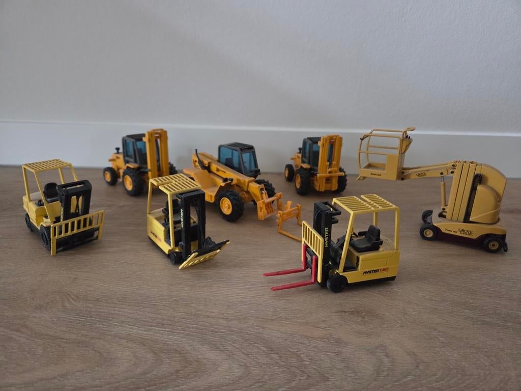 Joal Hyster 1:30 en JCB heftruck 1:35 , Grove Manlift 1:25, Ophalen of Verzenden, Gebruikt, Overige typen