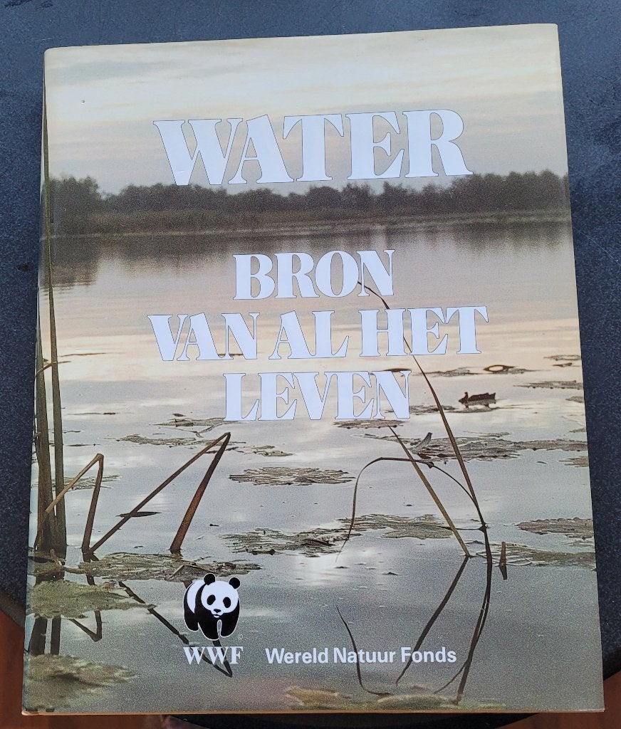 WATER DE BRON VAN AL HET LEVEN, Ophalen of Verzenden, Zo goed als nieuw, Natuur algemeen, WWF