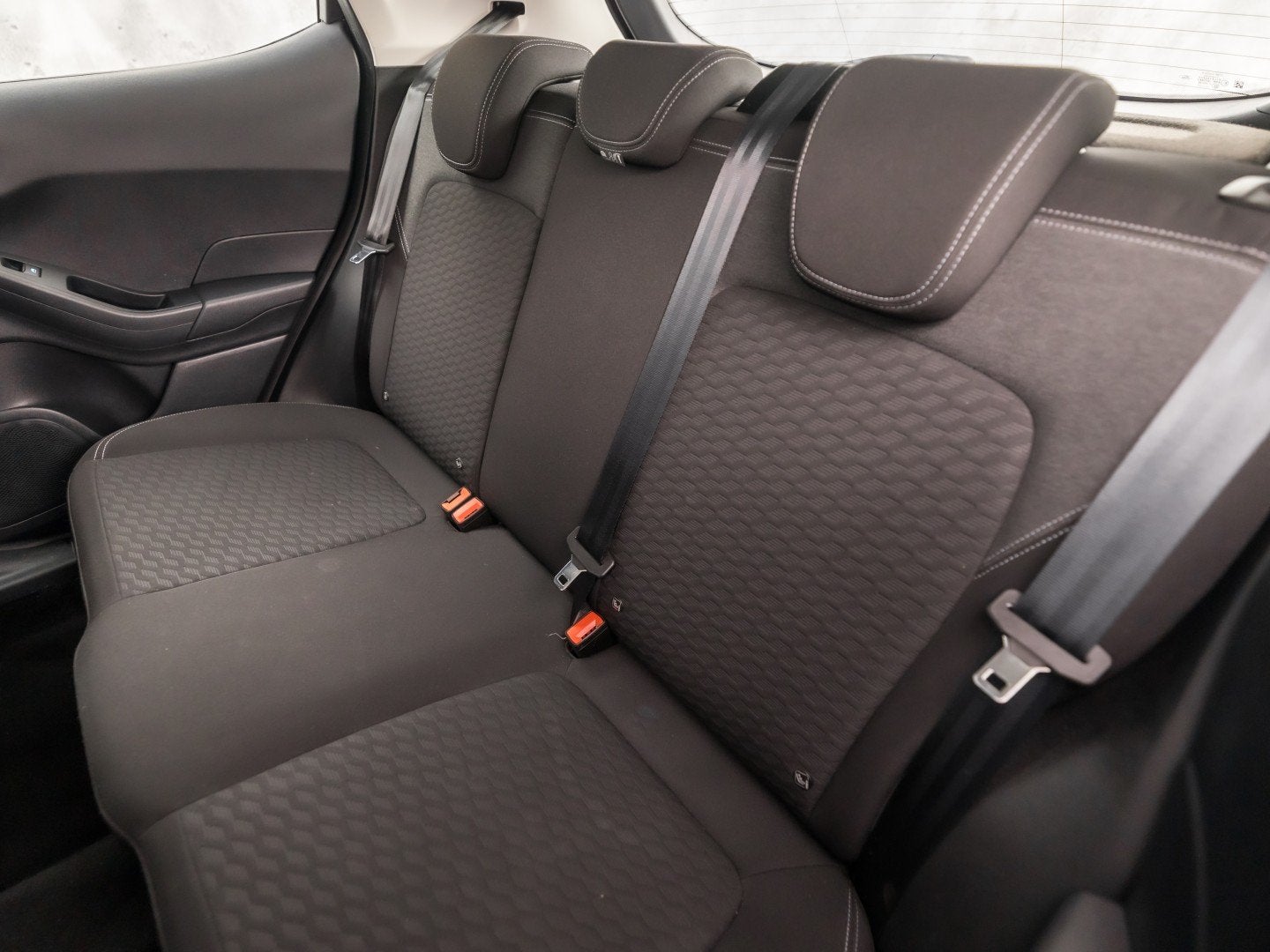 Foto 14 van Ford Fiesta 1.0 EcoBoost Hybrid Titanium Sport (APPLE CARPLA