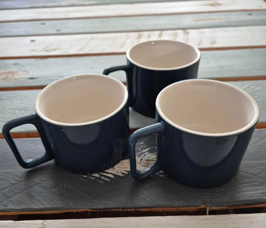 Set van 3 donkerblauwe mokken, Ophalen, Keramiek, Zo goed als nieuw, Effen