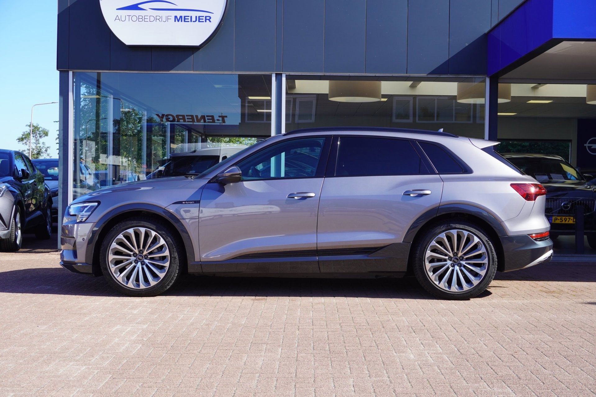 Audi E-tron 55 quattro Advanced edition Plus 95 kWh Automaat, Auto's, Zwart, 95 kWh, 1583 min, Vierwielaandrijving