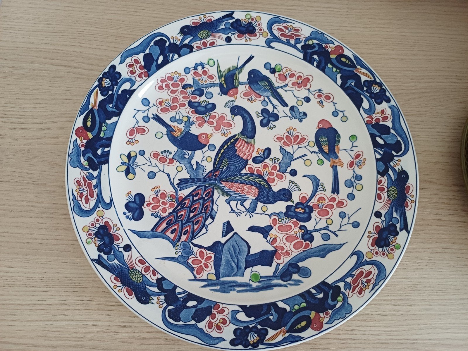 Decoratief bord met pauwen en bloemen, 33 cm, Antiek en Kunst, Ophalen of Verzenden