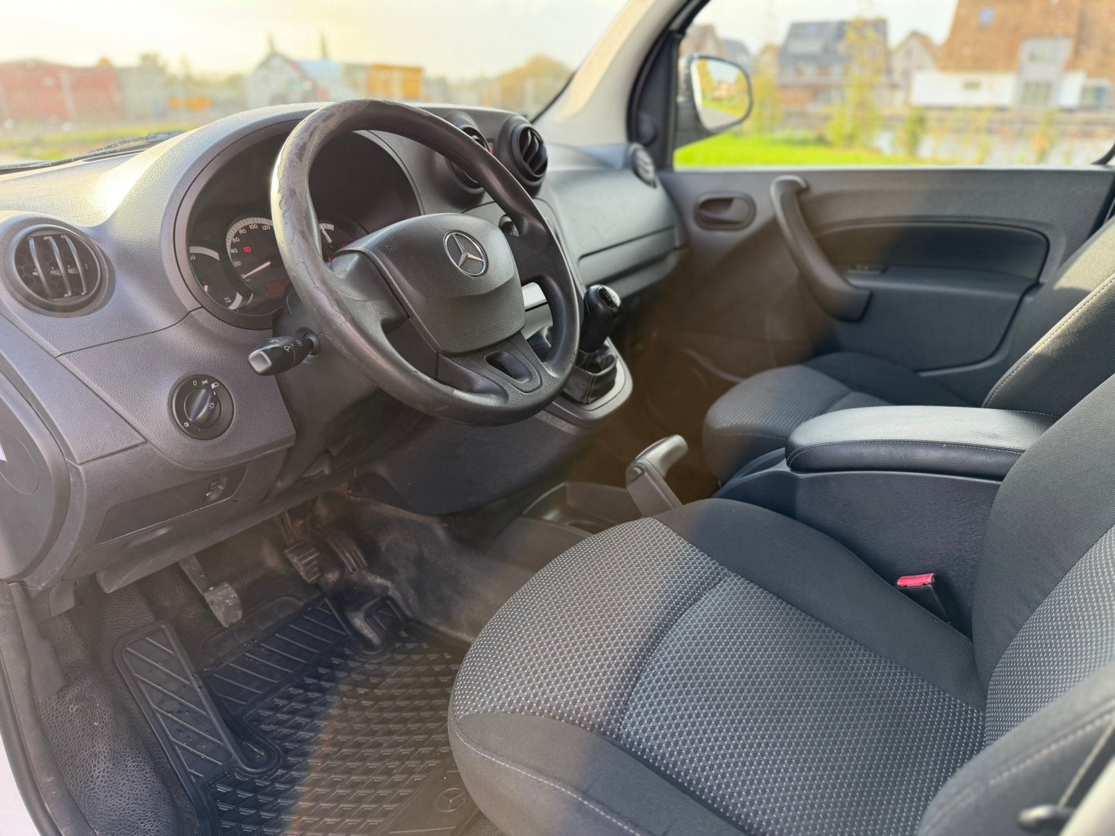 Mercedes-Benz Citan 1.5 CDI 55KW 2016 Wit - Airco - Trekhaak, Auto's, Voorwielaandrijving, Euro 5, Stof, 74 pk