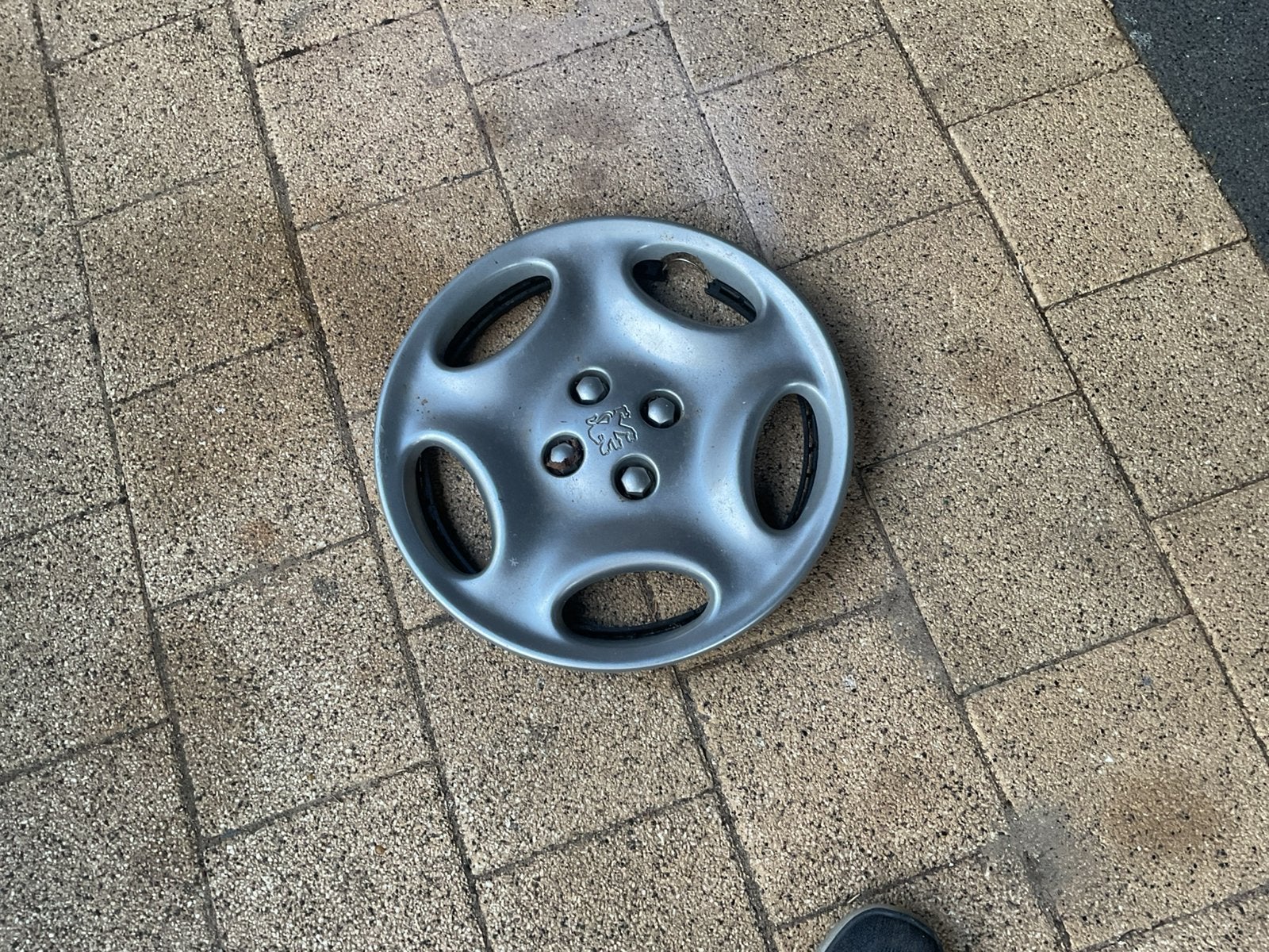 Peugeot 206  mooie wieldop, Ophalen, Zo goed als nieuw