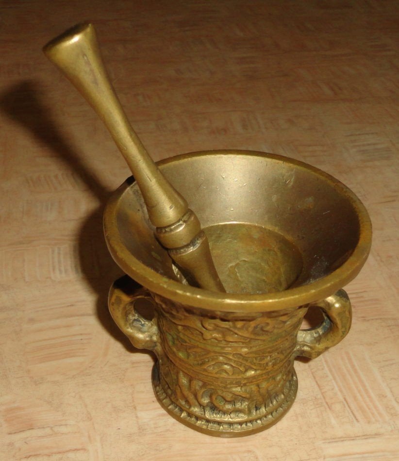 Bronzen vijzel met stamper, Antiek en Kunst, Antiek | Koper en Brons, Brons, Ophalen of Verzenden