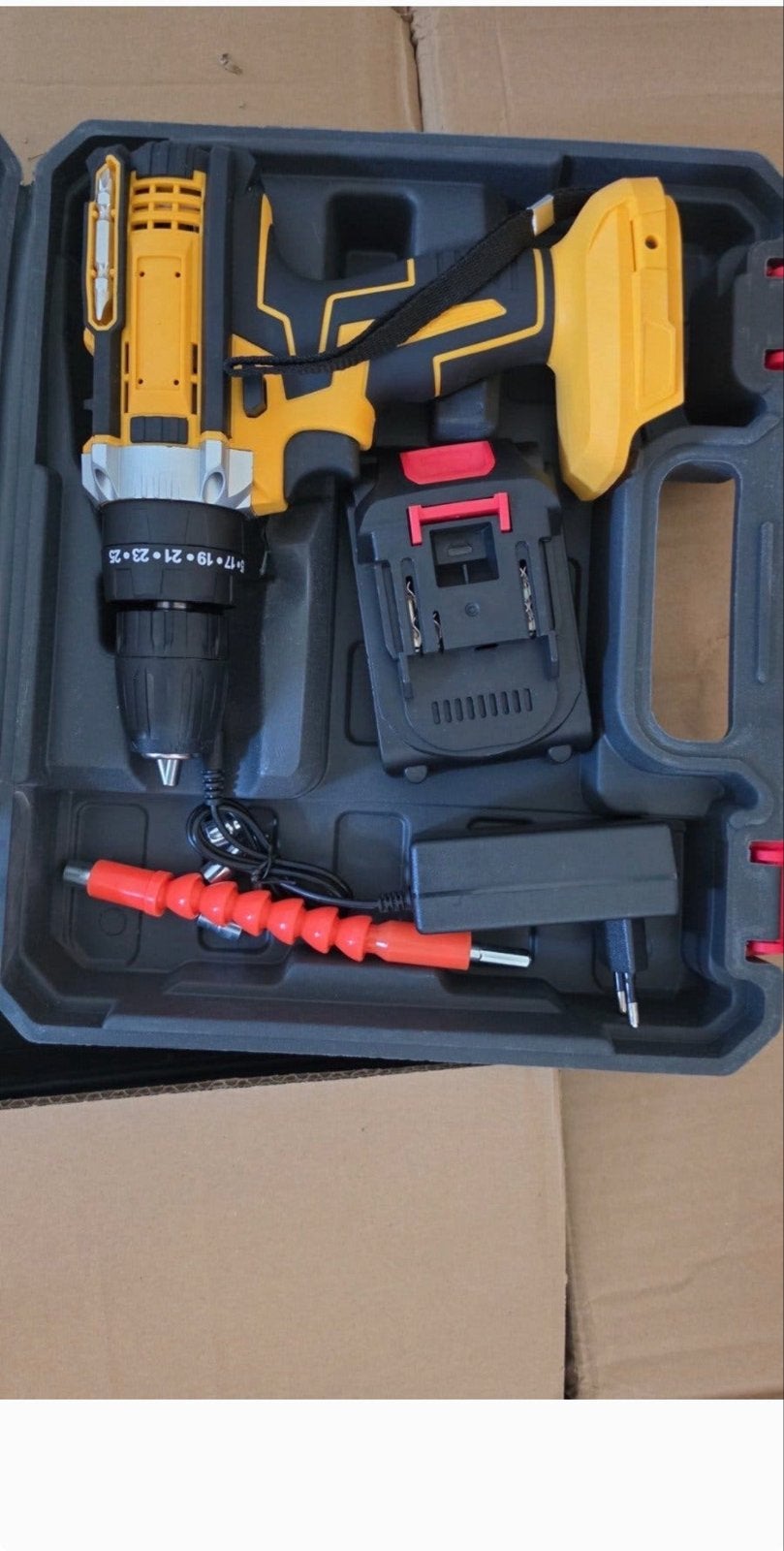 Accuboormachine met accessoires - Nieuw in koffer, Variabele snelheid, Nieuw, Ophalen of Verzenden, Boor- en Schroefmachine