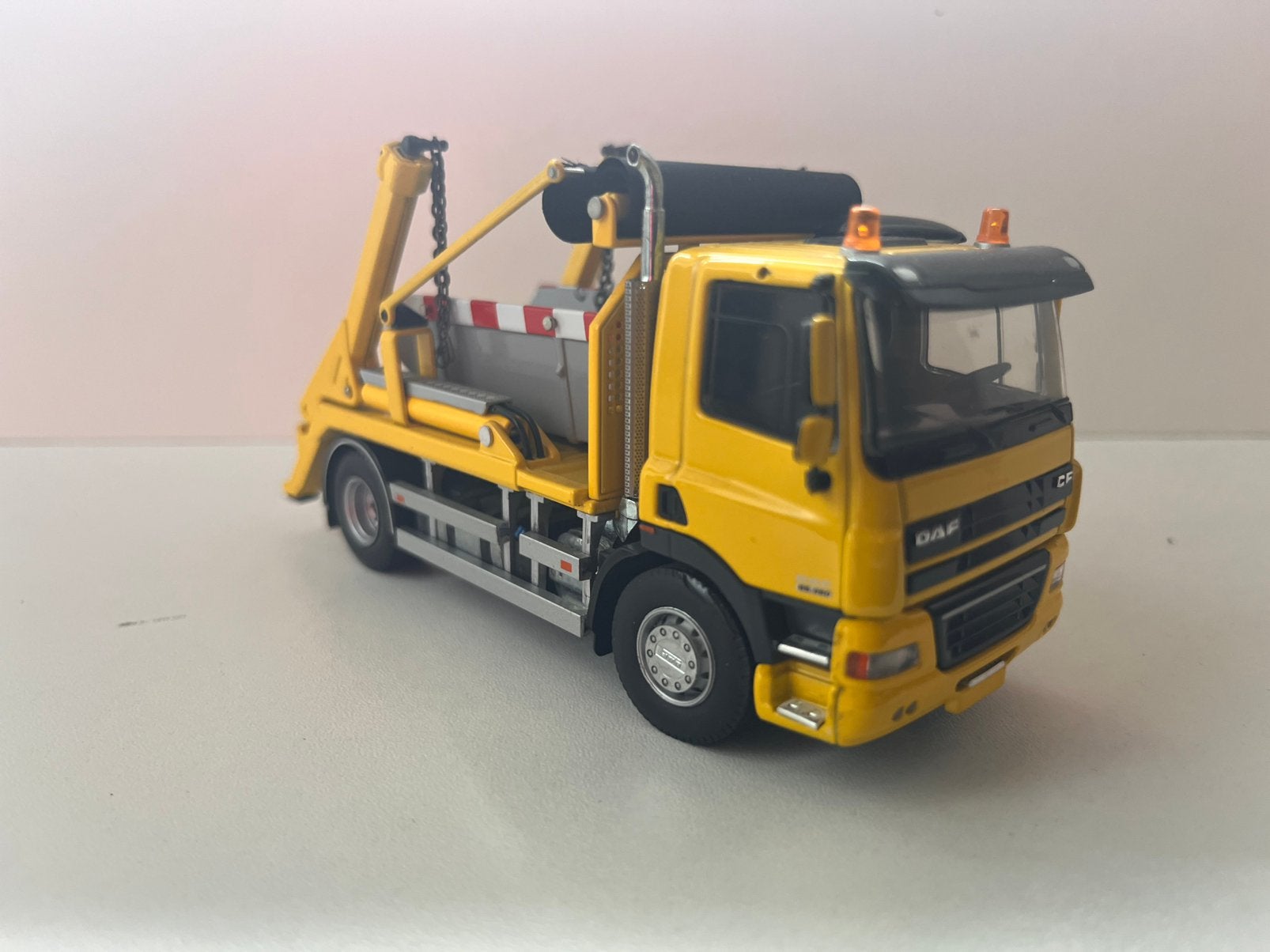 Tekno daf cf basis, Hobby en Vrije tijd, Modelauto's | 1:50, Ophalen of Verzenden, Zo goed als nieuw, Bus of Vrachtwagen, Tekno