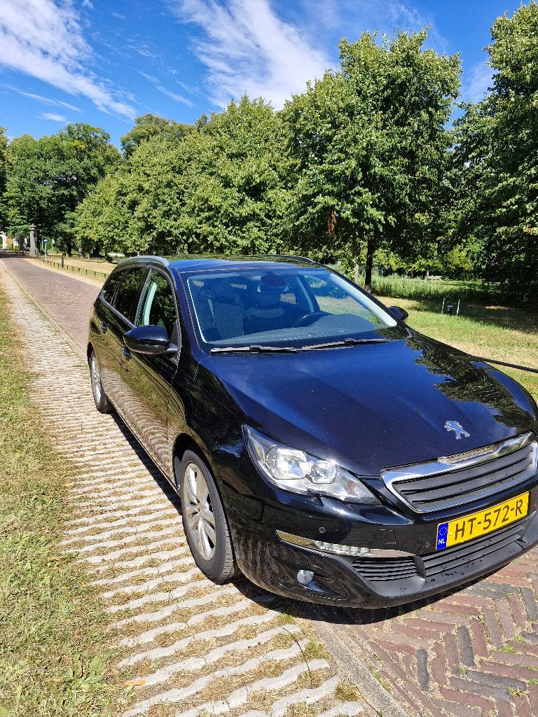 Peugeot 308 1.2 E-thp 81KW/110PK SW 2015 Zwart, Voorwielaandrijving, Stof, Zwart, 1199 cc