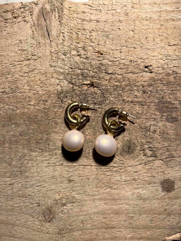 Gouden oorbellen met parelhangers van Camps en Camps, Overige materialen, Hangers, Ophalen of Verzenden, Zo goed als nieuw