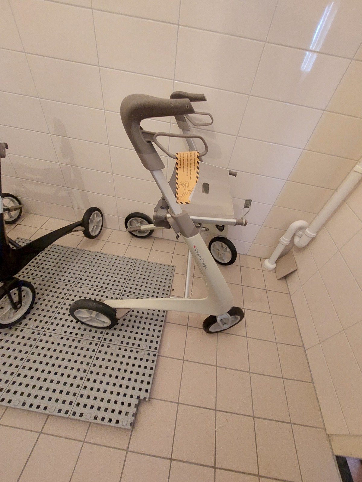 acre ultralight  4.8 kg carbon  crème  of zwart rollator, Ophalen of Verzenden