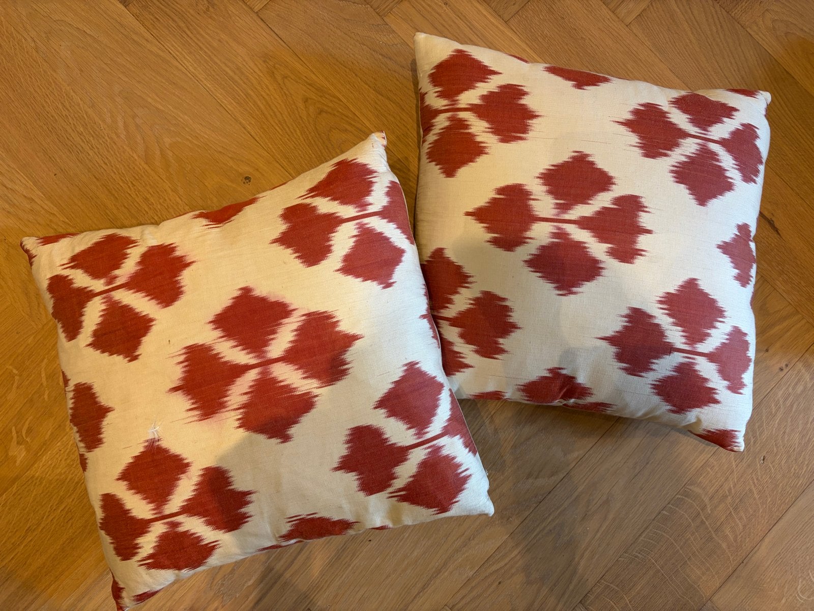 Set van 2 identieke Aztec kussens uit Istanbul, 37x37 cm, Meerkleurig, Vierkant, Ophalen of Verzenden, Zo goed als nieuw