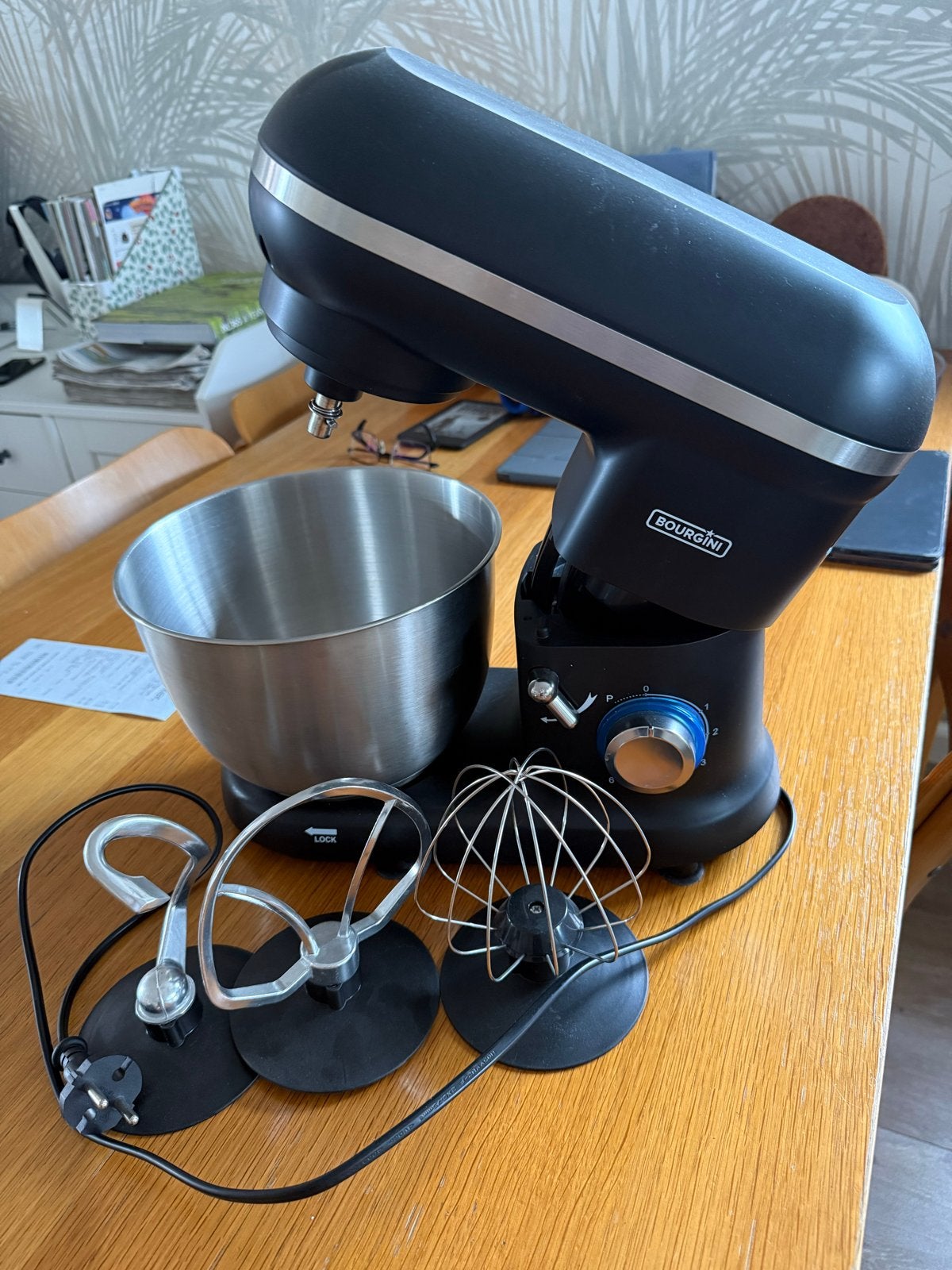 Bourgini Keukenmachine Zwart - Zo goed als nieuw, 3 tot 4 liter, Ophalen of Verzenden, Zo goed als nieuw, 3 snelheden of meer