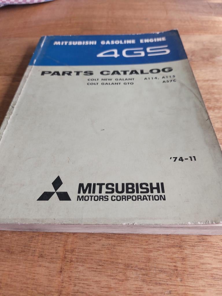 PARTS CATALOGUS MITSUBISHI 4G5 MOTOR A114 A115 A57C, Ophalen of Verzenden