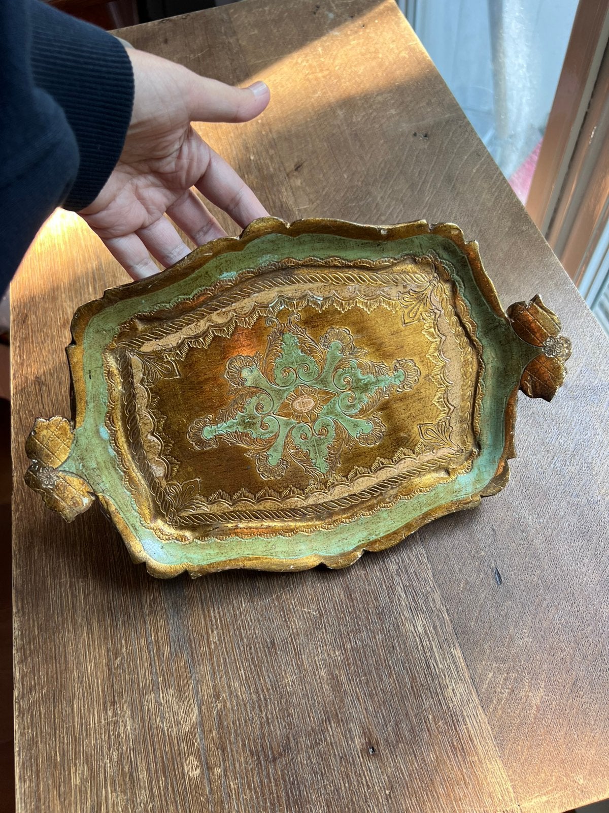 Vintage Florentijns dienblad met goud en groen, Gebruikt, Ophalen of Verzenden, Dienblad, Overige vormen