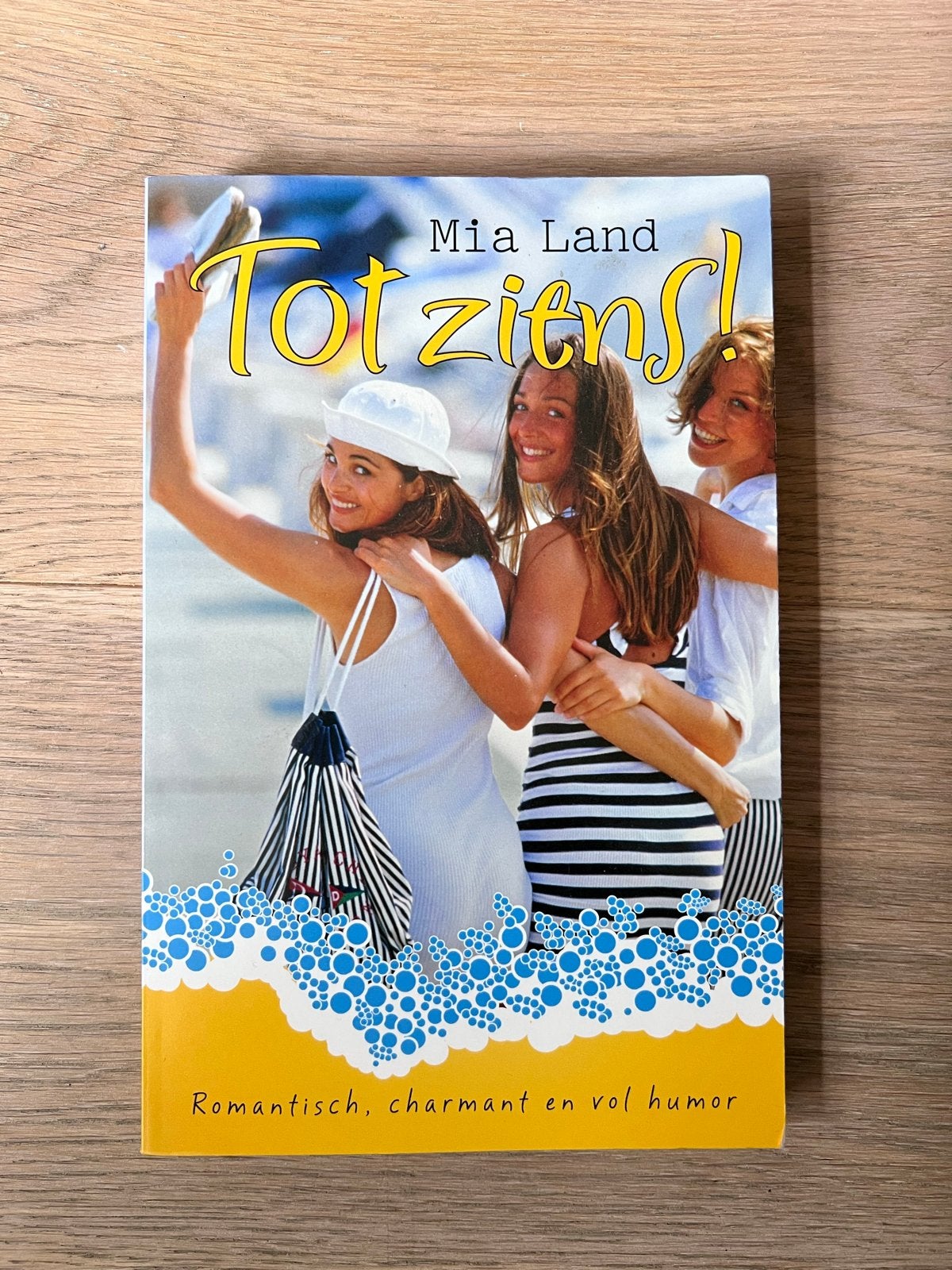 Tot ziens! - Mia Land (Romantisch, charmant en vol humor), Ophalen of Verzenden, Zo goed als nieuw